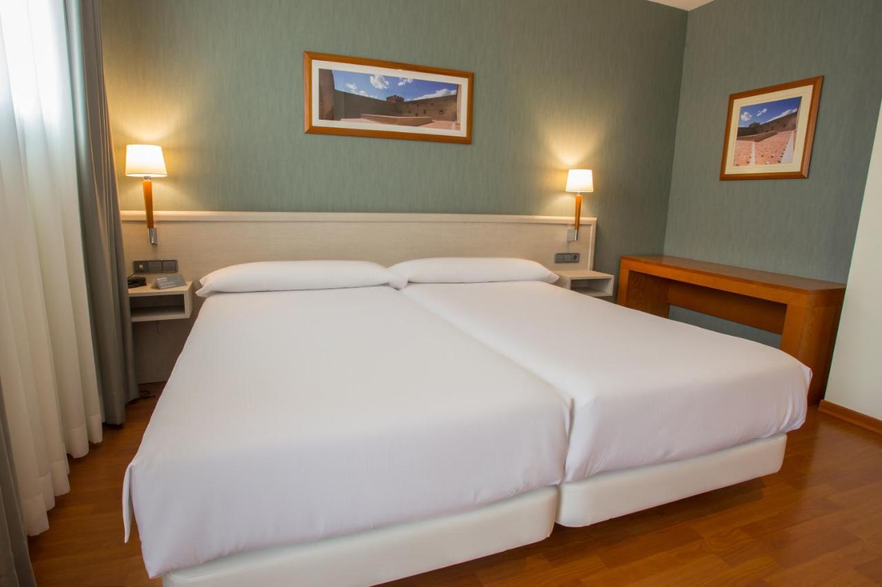 Hotel Checkin Valencia 3*